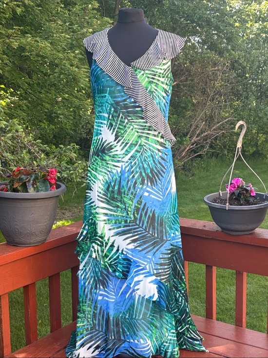 Calvin Klein Dresses & Skirts - Beautiful green,blue,black & white dress Maxi dress